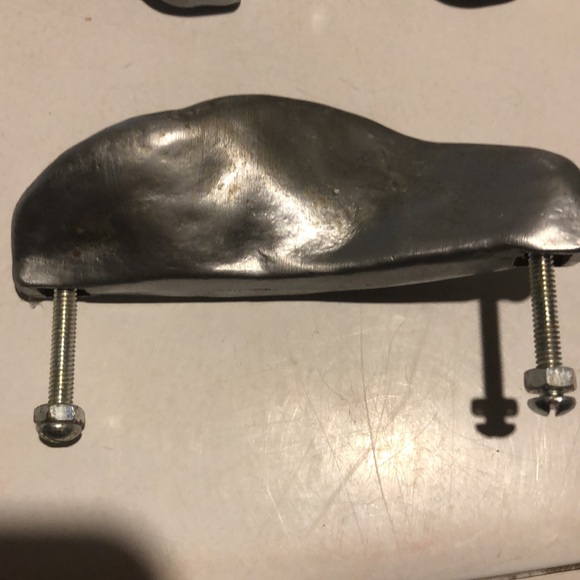 Drawer pulls - Picture 2 of 4